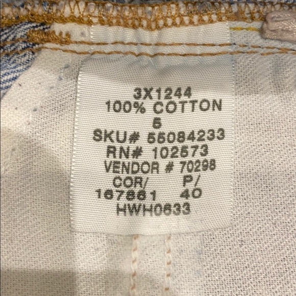 Hollister Distressed Jean Denim capris knee pants - Picture 6 of 6